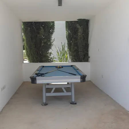 Greco Ccv4, 5 Schlafzimmer Mit Privatem Pool In Zentrum Protaras