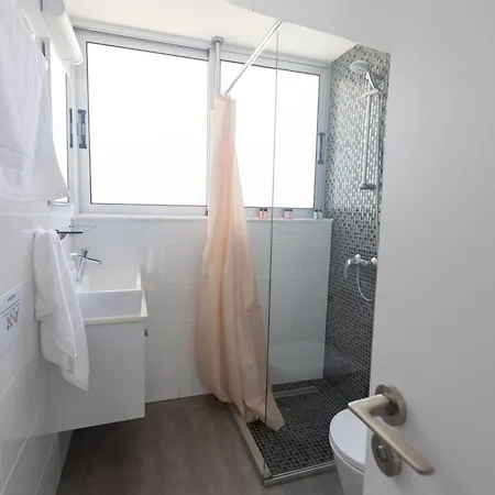 Greco Ccv4, 5 Schlafzimmer Mit Privatem Pool In Zentrum * Protaras